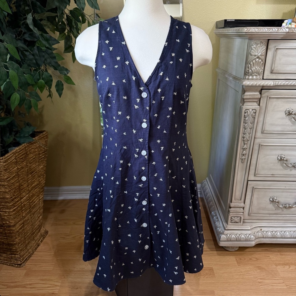 Universal Thread Size Small Women's Button-Front … - image 3